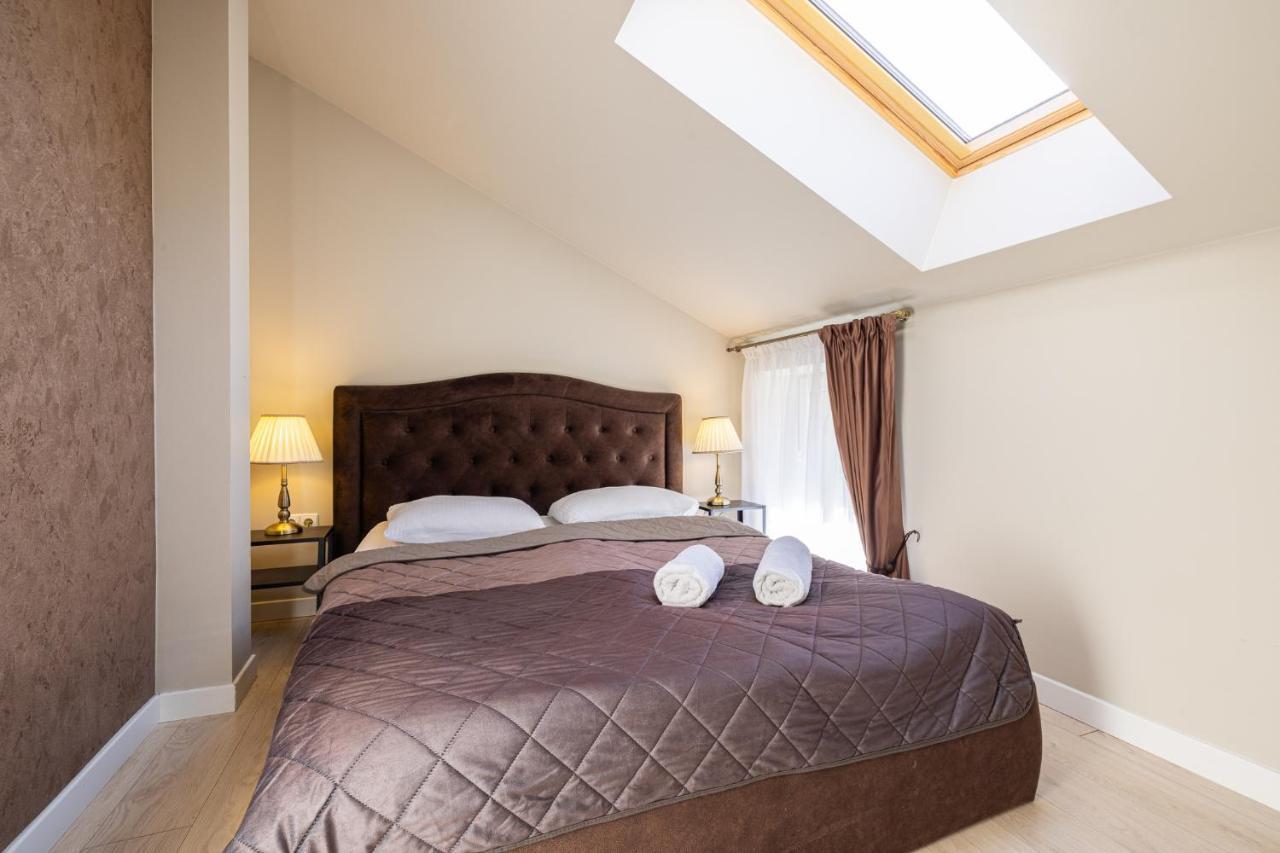 Dharma Apartamentai Su Terasa Ir Vaizdu I Miesta Telsiai